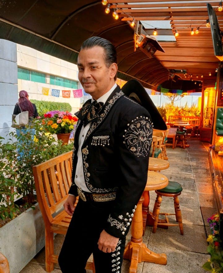 PP Kontreras en escenario